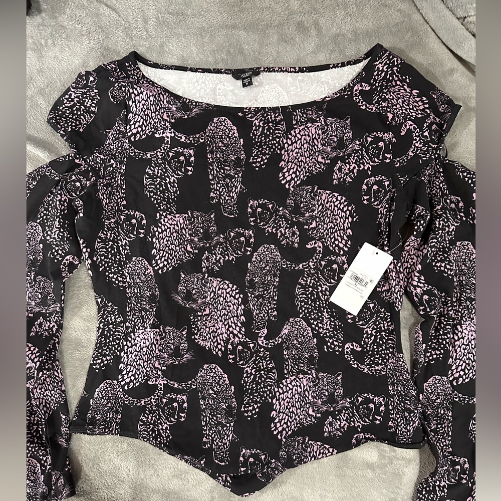 Long sleeve Guess shirt
